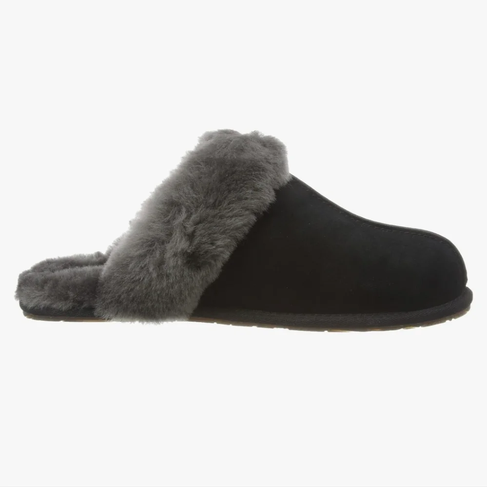 Ugg size 10 black sheepskin slippers back /grey new in the box - Picture 2 of 9